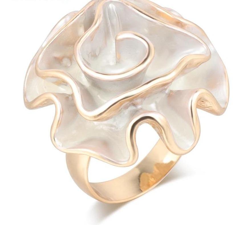 White Enamel Glazed Cocktail Ring (resizable).