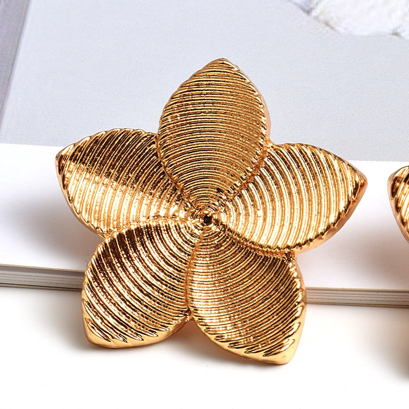 Ayra Flower Stud Earrings